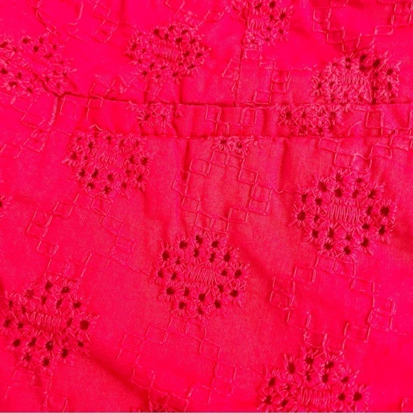 Banana Republic Mini Shorts 8 Red Eyelet Embroidered Summer Vacation Travel - Picture 2 of 3